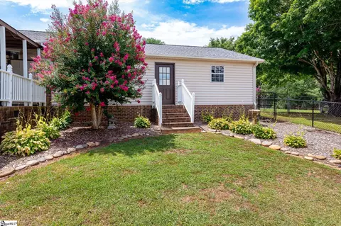Exterior - 208 Pineview Dr, Pelzer, SC 29669 photo 7 of 12