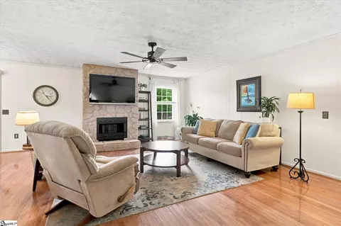 Living - 208 Pineview Dr, Pelzer, SC 29669 photo 1 of 4