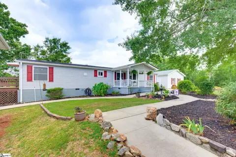 462 Forest Dr, Cross Hill, SC 29332