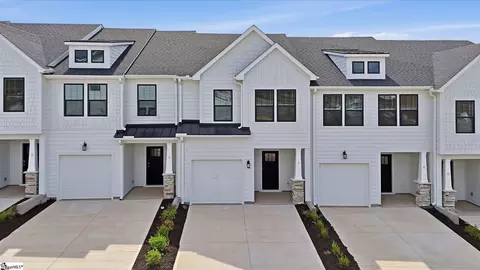 7 Hagen Ln, Simpsonville, SC 29681