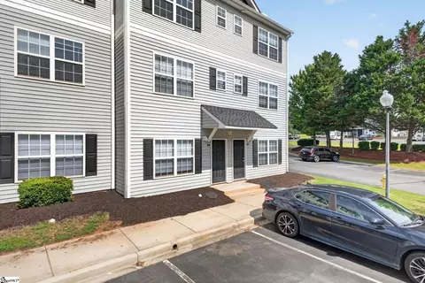 116 University Village Dr # E, Central, SC 29630