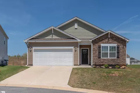 1924 Hunters Run Cir, Woodruff, SC 29388