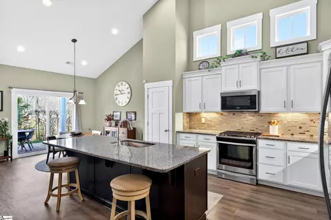 Kitchen - 402 Vestry Pl, Moore, SC 29369 photo 1 of 2
