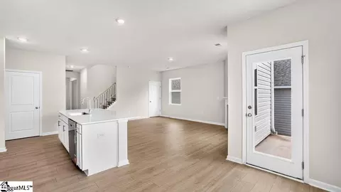 Entry Way - 2171 Springview Ct, Boiling Springs, SC 29316 photo 4 of 10