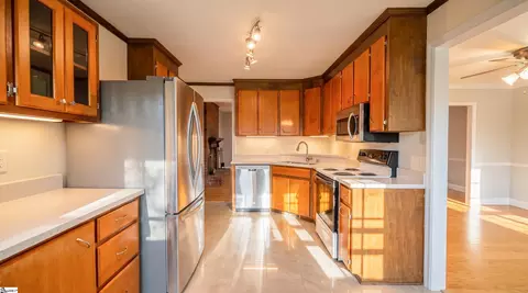 Kitchen - 111 Northridge Rd, Greer, SC 29650 photo 2 of 2