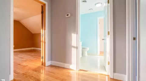 Entry Way - 111 Northridge Rd, Greer, SC 29650 photo 4 of 5