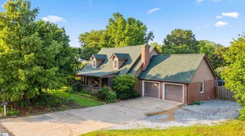 Exterior - 111 Northridge Rd, Greer, SC 29650 photo 4 of 10