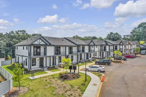 9 Hawthorne Ln UNIT 102, Greenville, SC 29605