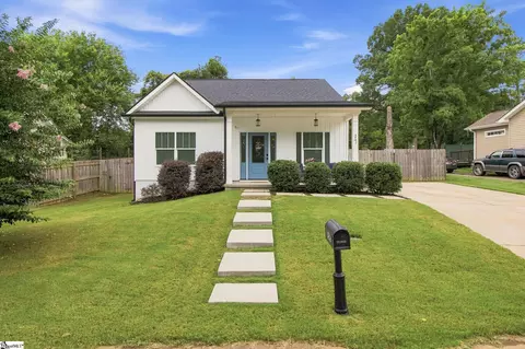 17 Owens St, Greenville, SC 29611