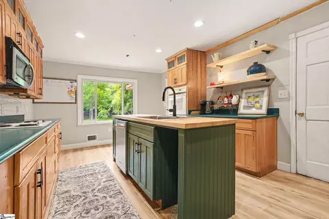 Kitchen - 440 Bowen Rd, Anderson, SC 29621 photo 1 of 3