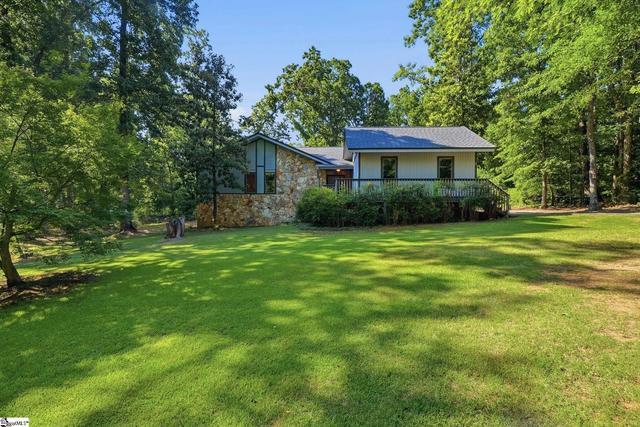 2 Red Oak Rd, Greenville, SC 29615