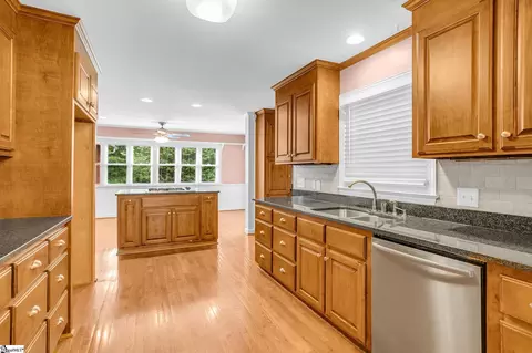 Kitchen - 204 Montclair Rd, Greer, SC 29651 photo 4 of 6