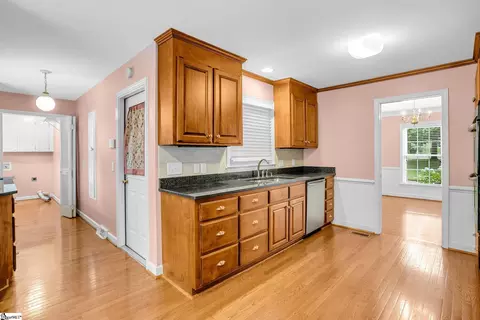 Entry Way - 204 Montclair Rd, Greer, SC 29651 photo 2 of 3