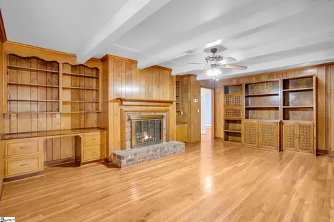 Living - 204 Montclair Rd, Greer, SC 29651 photo 5 of 5