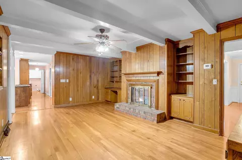 Living - 204 Montclair Rd, Greer, SC 29651 photo 3 of 5