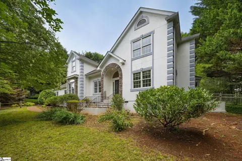 107 Valley Oak Dr, Greenville, SC 29617