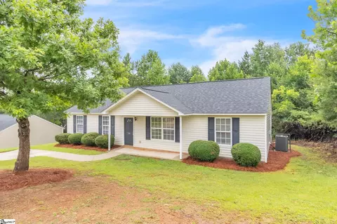 208 Riverbreeze Rd, Greenville, SC 29611