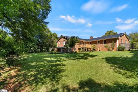 Exterior - 512 E Fredericks St, Anderson, SC 29621 photo 6 of 7