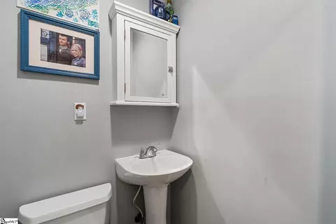 Bath - 512 E Fredericks St, Anderson, SC 29621 photo 1 of 5