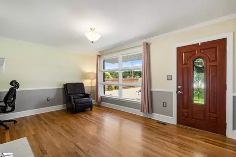 Entry Way - 512 E Fredericks St, Anderson, SC 29621 photo 1 of 2
