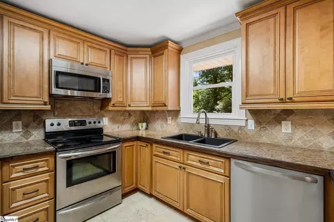Kitchen - 512 E Fredericks St, Anderson, SC 29621 photo 2 of 3