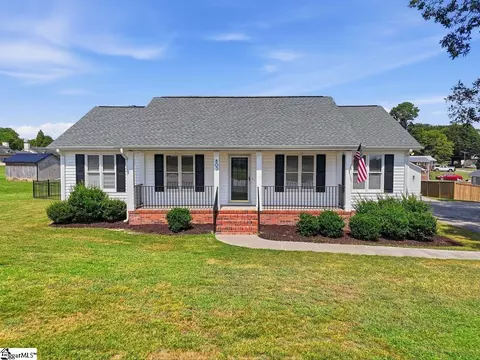 803 Quillen Ave, Fountain Inn, SC 29644