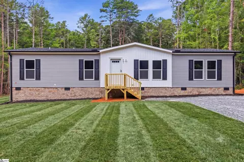 561 Georgia Rd, Gray Court, SC 29645