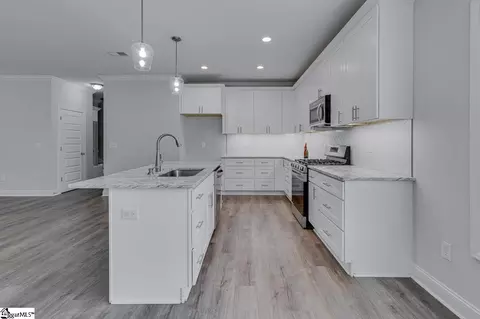 Kitchen - 202 Meadow Ln, Easley, SC 29642 photo 3 of 4