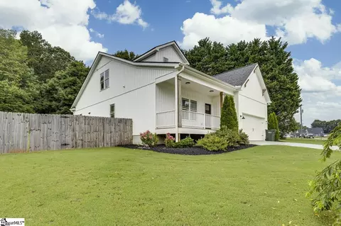 Exterior - 202 Meadow Ln, Easley, SC 29642 photo 3 of 8