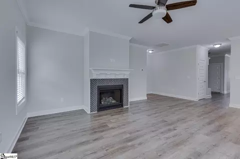 Living - 202 Meadow Ln, Easley, SC 29642 photo 6 of 6