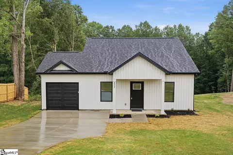 453 Bill Lattimore Rd, Chesnee, SC 29323