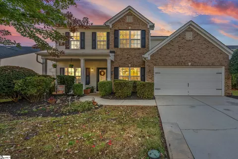 6 Meadowrise Ln, Simpsonville, SC 29681