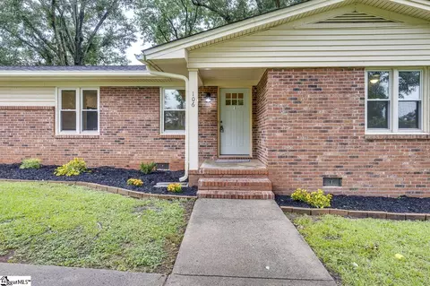 106 Roebuck Dr, Simpsonville, SC 29681