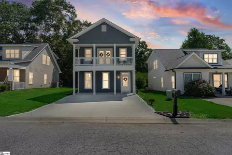 111 Crown Ct, Williamston, SC 29697 photo 1