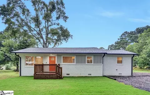 2141 Mayo Rd, Cowpens, SC 29330