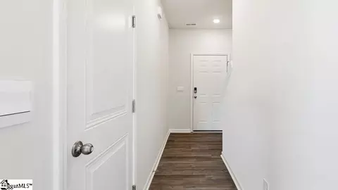 Entry Way - 830 Embark Cir, Greer, SC 29651 photo 2 of 9