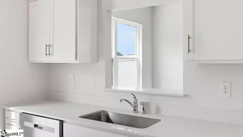Kitchen - 830 Embark Cir, Greer, SC 29651 photo 3 of 4