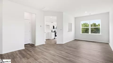 Living - 830 Embark Cir, Greer, SC 29651 photo 2 of 4