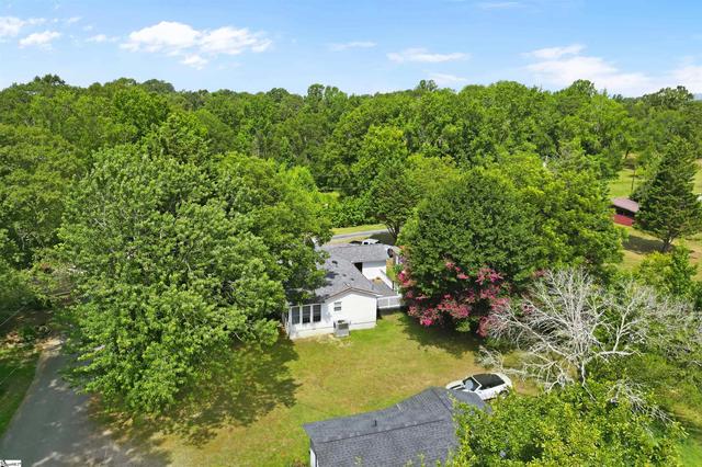 125 Old Lowe Ct, Spartanburg, SC 29303
