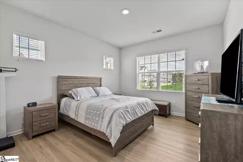 Bedroom - 101 Aleppo Ln, Greer, SC 29651 photo 1 of 6