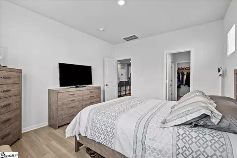 Bedroom - 101 Aleppo Ln, Greer, SC 29651 photo 2 of 6