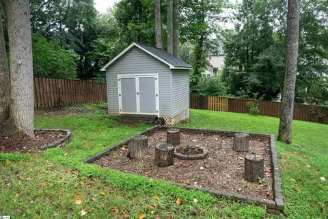 Exterior - 196 Timberleaf Dr, Duncan, SC 29334 photo 2 of 3