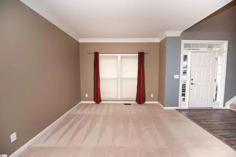 Living - 196 Timberleaf Dr, Duncan, SC 29334 photo 5 of 5