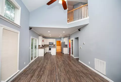Living - 196 Timberleaf Dr, Duncan, SC 29334 photo 4 of 5
