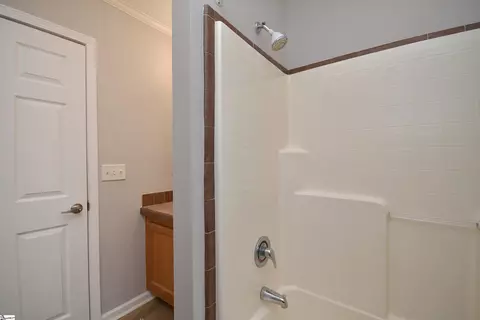 Bath - 579 Daventon Rd, Honea Path, SC 29654 photo 4 of 4