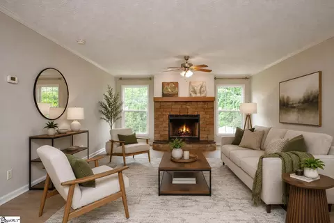 Living - 579 Daventon Rd, Honea Path, SC 29654 photo 2 of 7