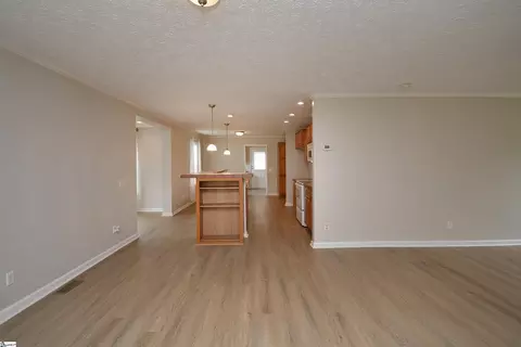 Living - 579 Daventon Rd, Honea Path, SC 29654 photo 6 of 7