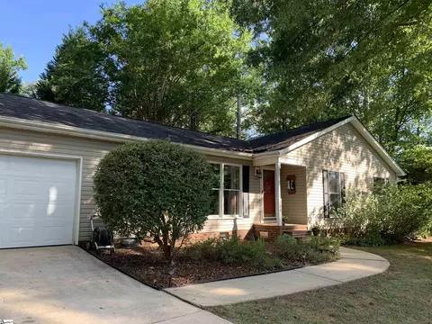204 Mill Estates Rd, Taylors, SC 29687