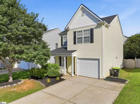 129 Mercer Dr, Simpsonville, SC 29681