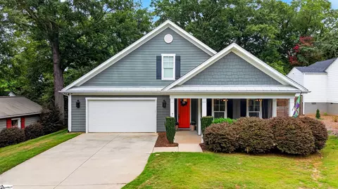 7 Tyler St, Greenville, SC 29605